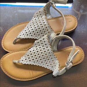 Wonder Nation Silver Sandals with Intricate Cut-Out Design-Size 1